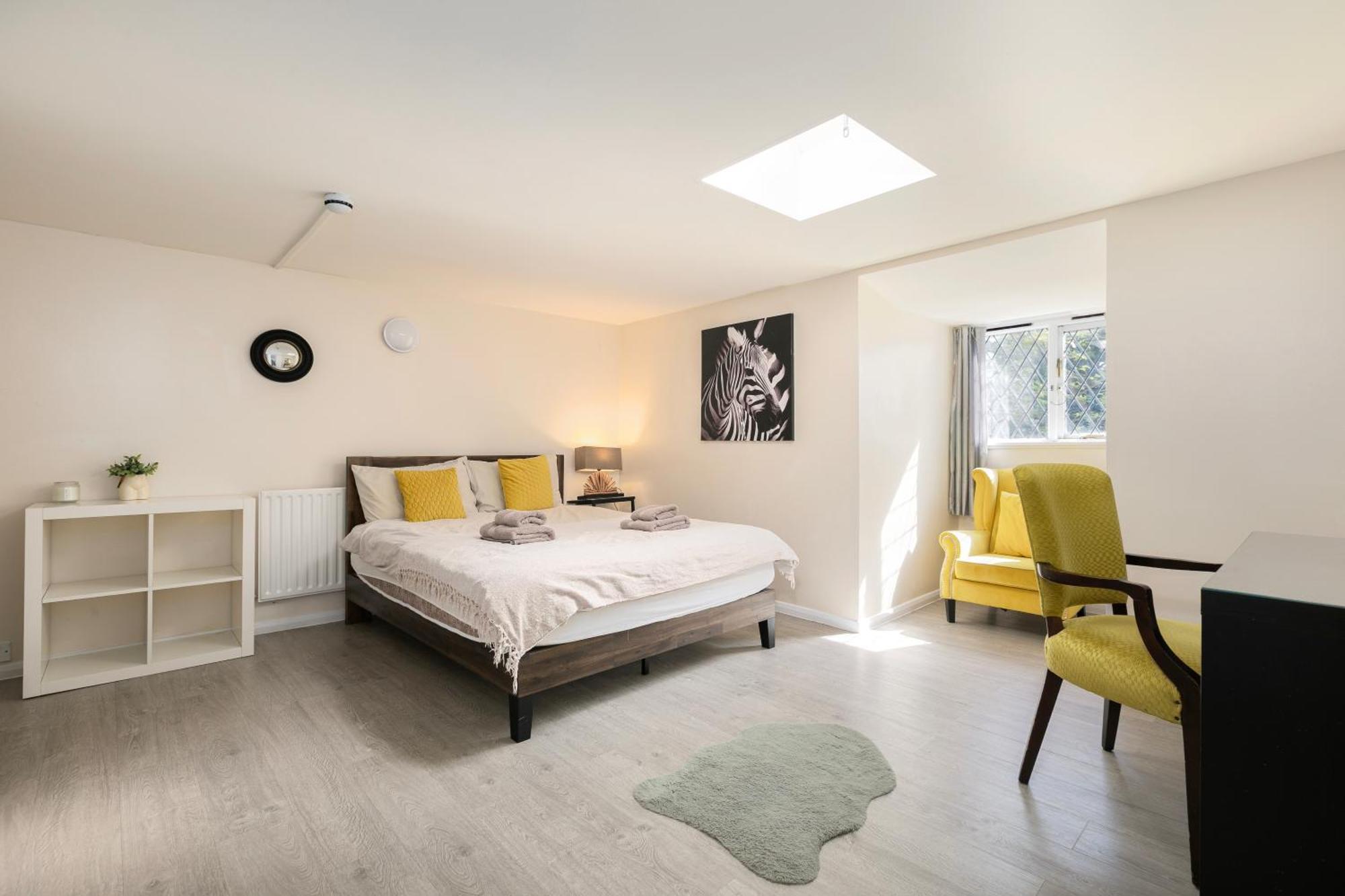 Rural Lodge Stay In Windsor! Hot Tub! Sleeps 20 Bray Exterior foto